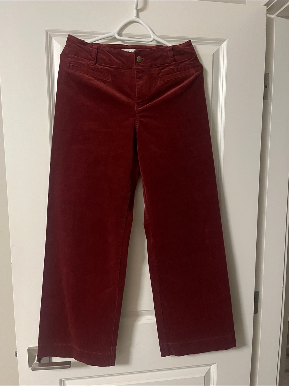 cleo Wide-Leg Corduroy Pants in Burgundy